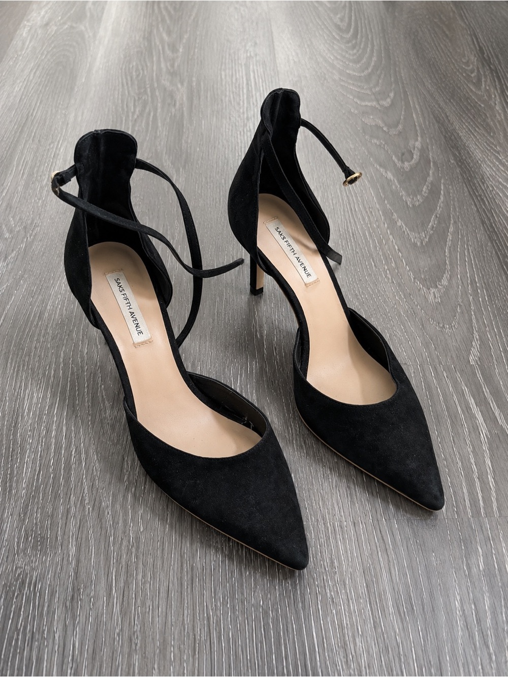 Saks Fifth Avenue Black Suede Pointed-Toe Kitten Heels – Size 8